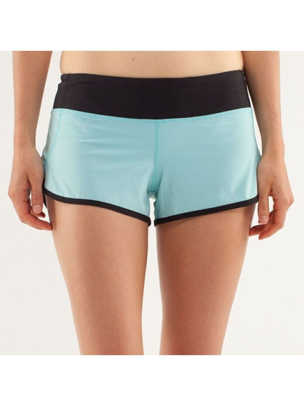 Lululemon Run: Speed Short in Angel Blue / Black Size 8